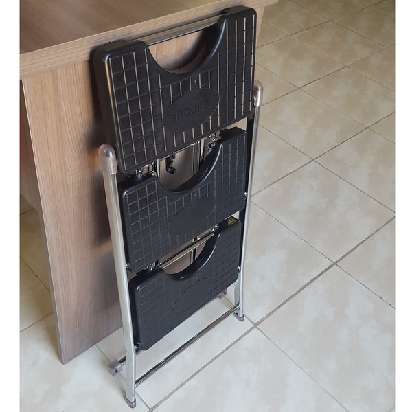 escada_3_degraus_dobravel_resistente_aco_anodilar_preta_1567522206_eb79_600x600.jpg Escada 3 Degraus Dobrável Resistente Aço Anodilar Preta - Imagem 8