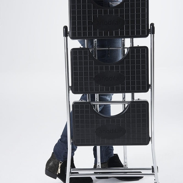 escada_retratil_3_degraus_cinza_primacor_ate_120kg_anodilar_1569764200_cc05_600x600.jpg Escada Retrátil 3 Degraus Cinza Primacor Até 120kg Anodilar - Imagem 4