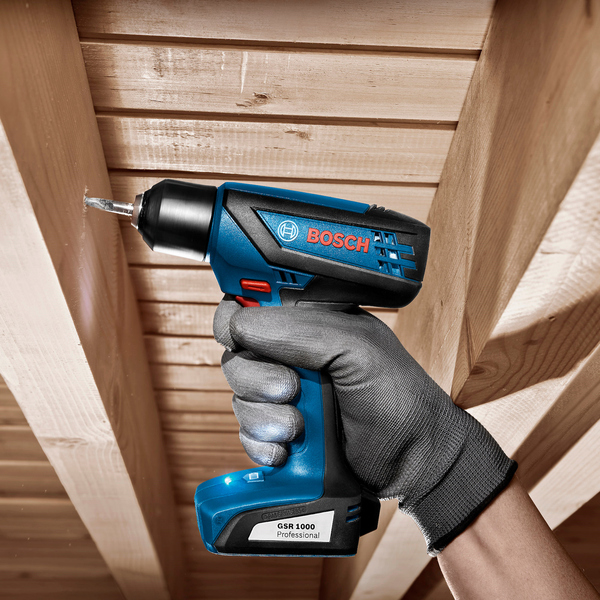 furadeira_e_parafusadeira_smart_bosch_12v_1_4_gsr_1000_bivolt_91064876_f402_600x600.jpg Furadeira e Parafusadeira a Bateria Smart Bosch com Carregador 10 Bits e Extensor Universal 12V 1/4" GSR 1000 Bivolt - Imagem 10