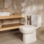 Kit Vaso Sanitário com Caixa Acoplada e Assento Branco Duplo Acionamento 3/6L Saída Vertical Square Roca - Imagem 2