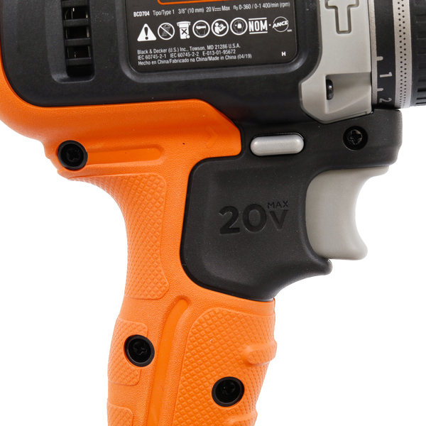 parafusadeira_furadeira_impacto_20v_bcd704c1_br_black_decker_90494922_0007_600x600.jpg Furadeira e Parafusadeira de Impacto 20V BCD704C1-BR Black+Decker - Imagem 10